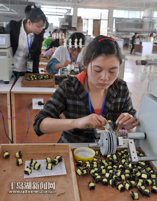 華久科技通訊設(shè)備產(chǎn)量翻番 創(chuàng)新驅(qū)動與產(chǎn)業(yè)升級的雙重奏